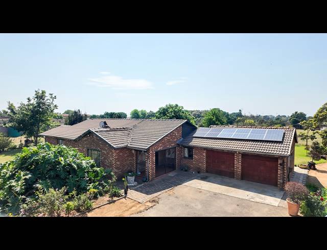 25,000M² SMALLHOLDING FOR SALE IN GLEN AUSTIN AH
